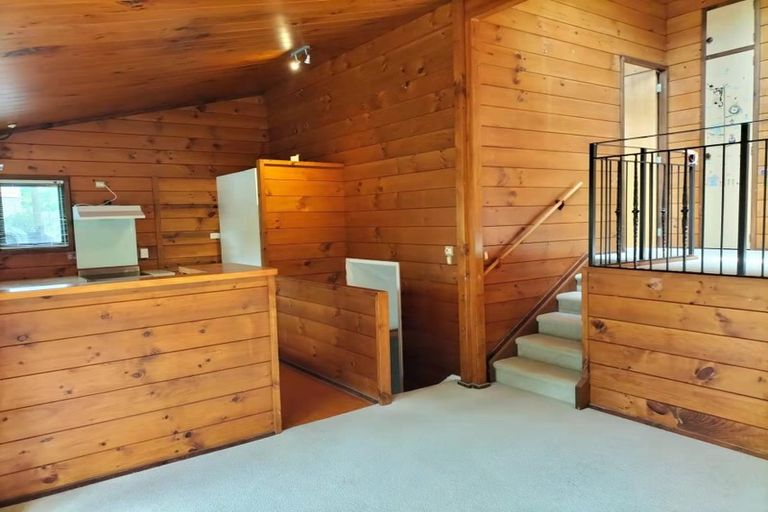 Photo of property in 5 Hutchinsons Road, Bucklands Beach, Auckland, 2014