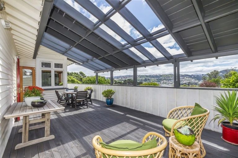 Photo of property in 191 Seatoun Heights Road, Miramar, Wellington, 6022