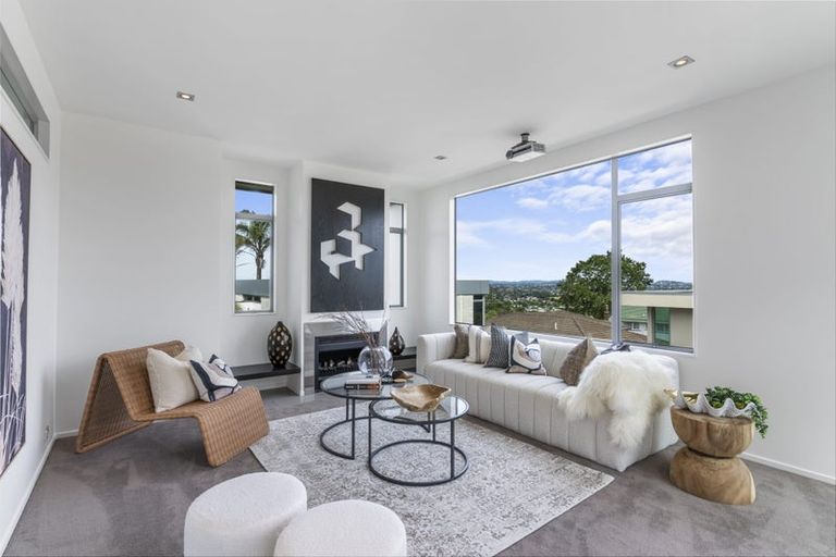 Photo of property in 80 Bleakhouse Road, Howick, Auckland, 2014