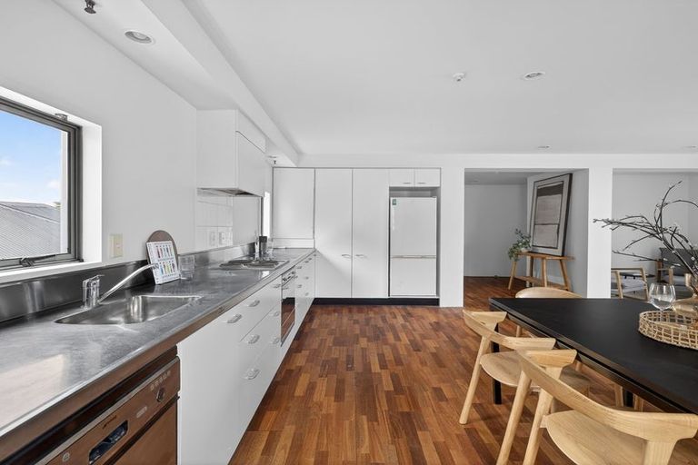 Photo of property in 294i Montreal Street, Christchurch Central, Christchurch, 8013