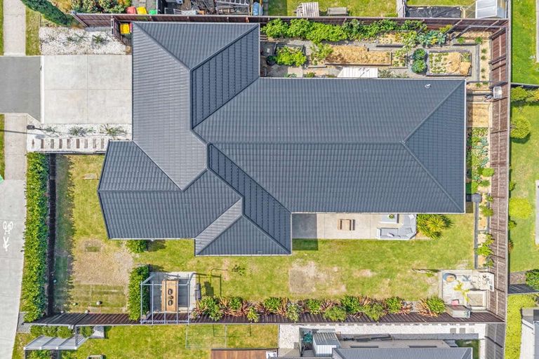 Photo of property in 4 Shillingford Boulevard, Rolleston, 7615