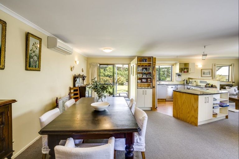 Photo of property in 9 Jervois Road, Jervoistown, Napier, 4112