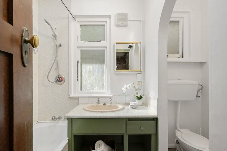 Photo of property in 283 Ohiro Road, Brooklyn, Wellington, 6021