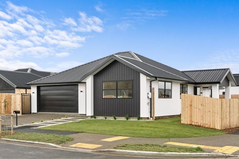 Photo of property in 14 Miles Street, Halswell, Christchurch, 8025