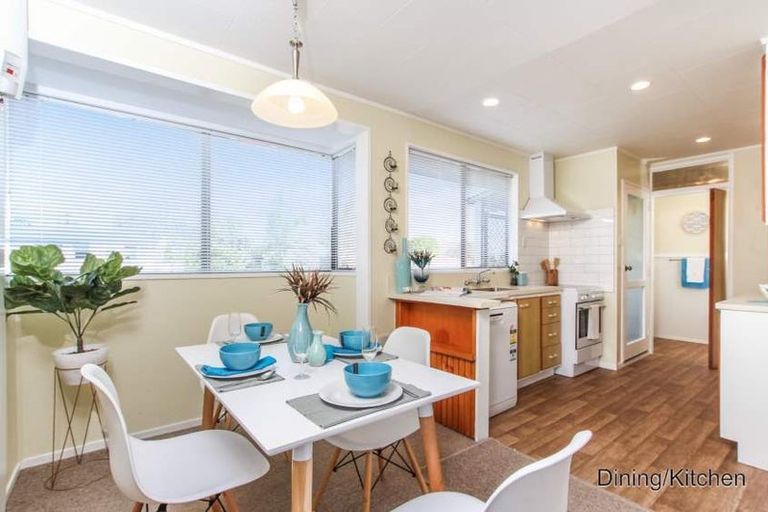 Photo of property in 134 Moire Road, West Harbour, Auckland, 0618