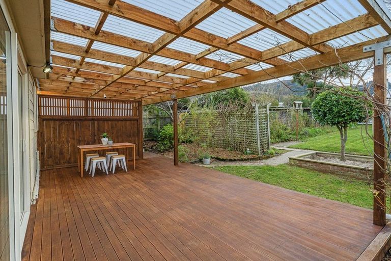 Photo of property in 21 Blackman Avenue, Sawyers Bay, Port Chalmers, 9023