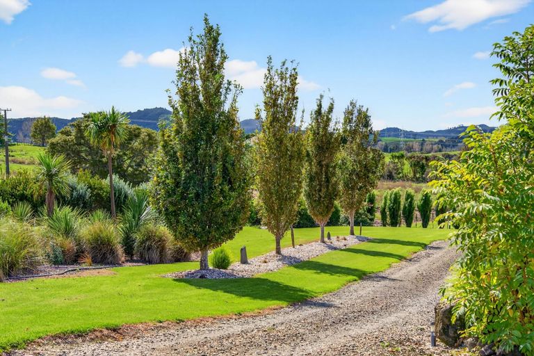 Photo of property in 252 Oneriri Road, Kaiwaka, 0573