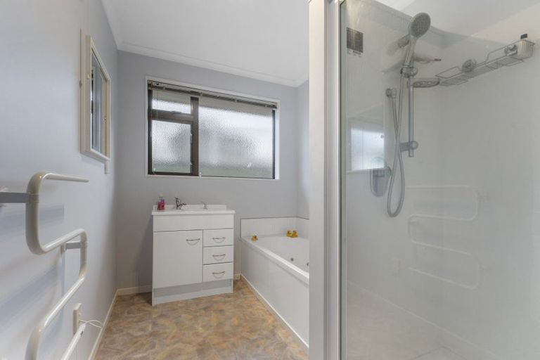 Photo of property in 41 Holdaway Street, Riversdale, Blenheim, 7201