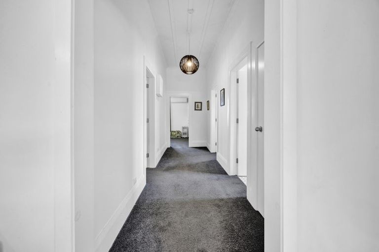 Photo of property in 1 Waingongoro Road, Cardiff, Stratford, 4391