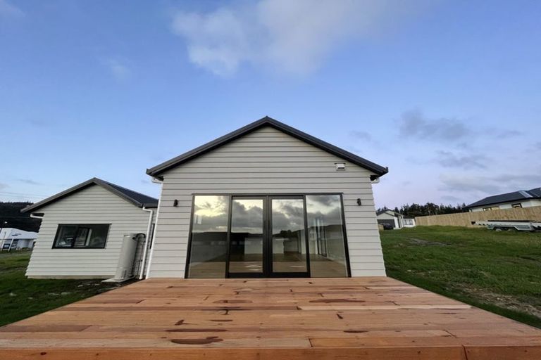 Photo of property in 25 Paihere Street, Huapai, Kumeu, 0810