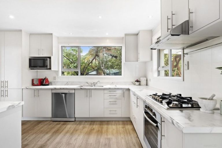 Photo of property in 14 Kilsyth Street, Karori, Wellington, 6012