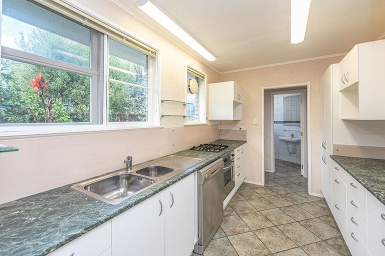 Photo of property in 17 Bristow Street, Saint Johns Hill, Whanganui, 4501