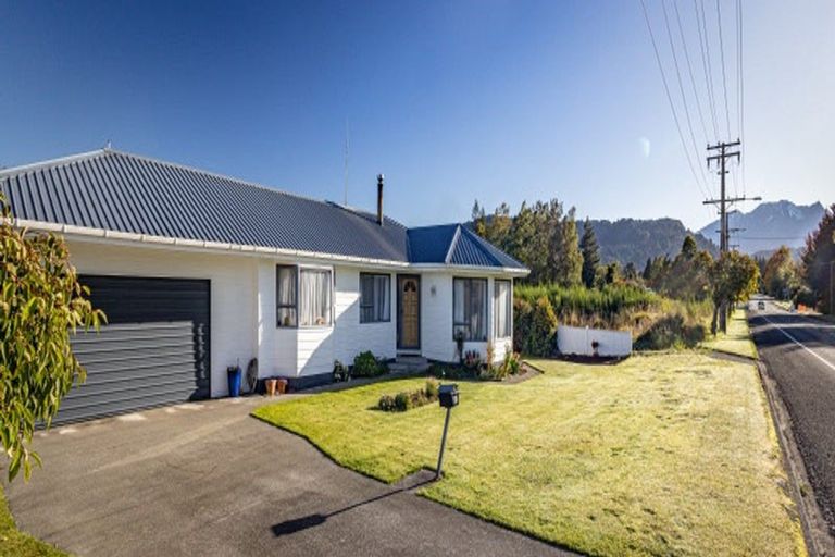 Photo of property in 49 Goldfinch Street, Ohakune, 4625