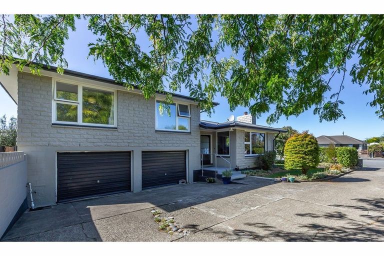 Photo of property in 12 Geddis Street, Rangiora, 7400