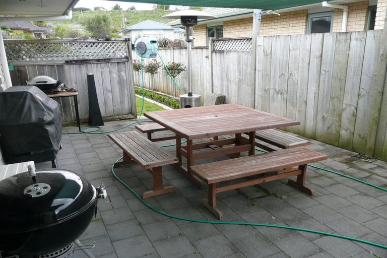 Photo of property in 1 Castlewold Drive, Bethlehem, Tauranga, 3110