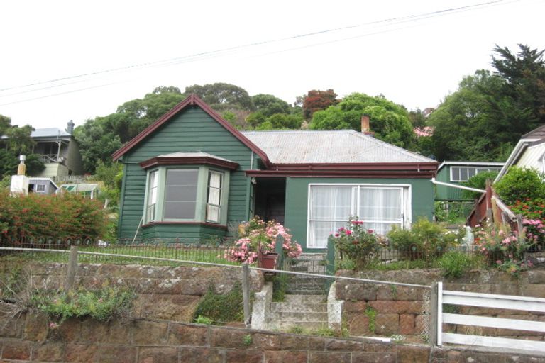 Photo of property in 27 Voelas Road, Lyttelton, 8082