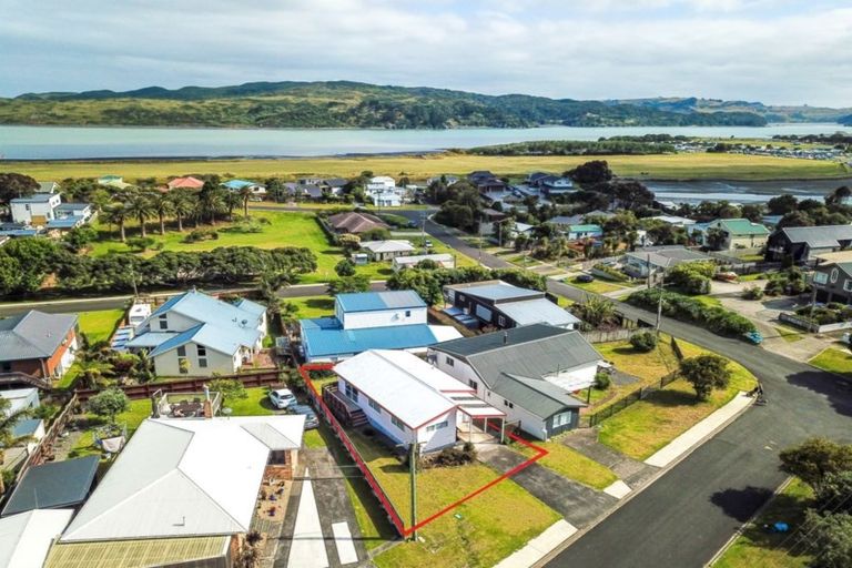 Photo of property in 1a Uenuku Avenue, Raglan, 3225