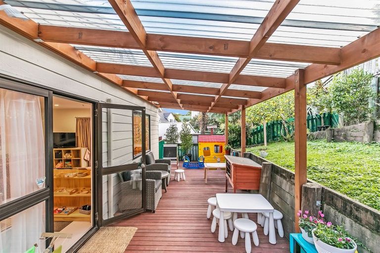 Photo of property in 2/19 Fernwood Grove, Bayview, Auckland, 0629