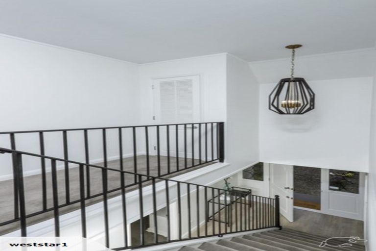 Photo of property in 2/15 Saltburn Road, Milford, Auckland, 0620