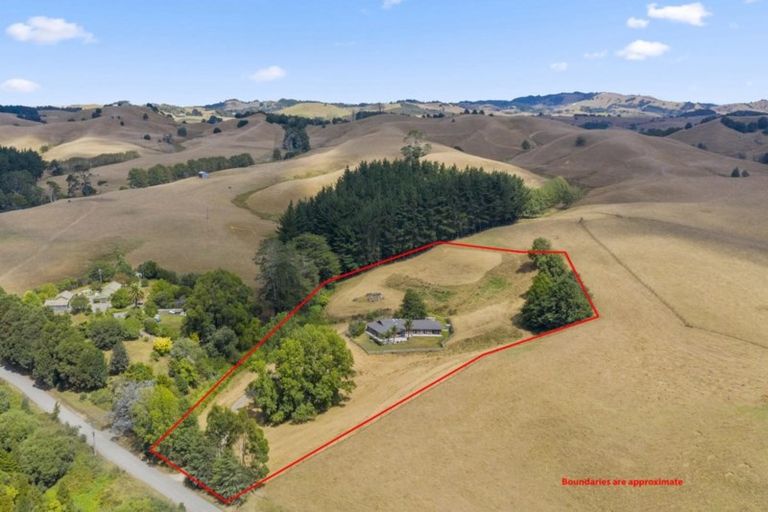 Photo of property in 712 Tahekeroa Road, Tahekeroa, Kaukapakapa, 0873