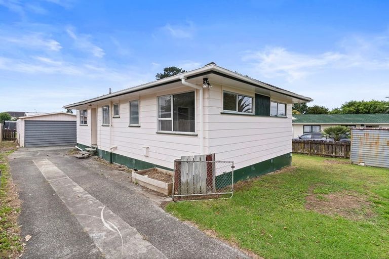 Photo of property in 10 Siska Place, Wattle Downs, Auckland, 2103