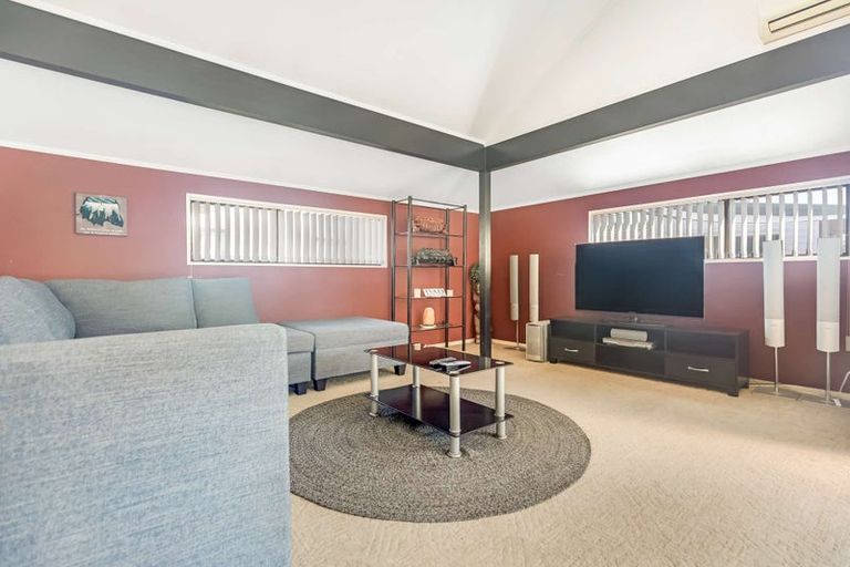 Photo of property in 10 Kentucky Crescent, Nawton, Hamilton, 3200