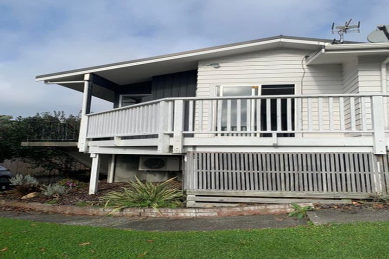 Photo of property in 2/8 Beauly Grove, Papakowhai, Porirua, 5024