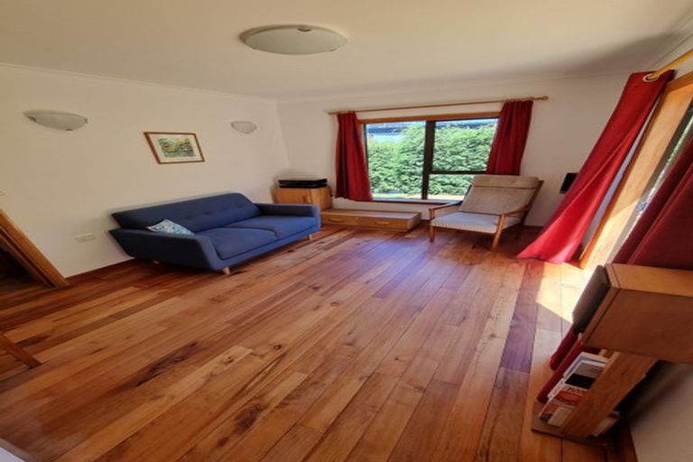 Photo of property in 49 Ellesmere Street, Ravensbourne, Dunedin, 9022