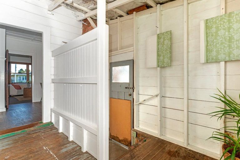 Photo of property in 16 Wellington Street, Te Hapara, Gisborne, 4010