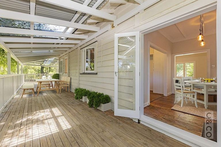 Photo of property in 74 Awaroa Road, Helensville, 0800