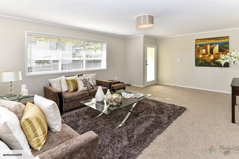 Photo of property in 1/37 Ashdown Place, Pahurehure, Papakura, 2113