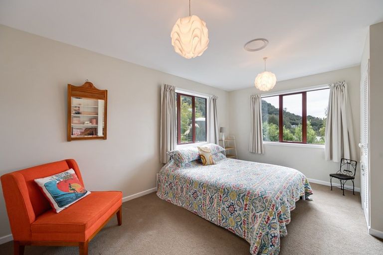 Photo of property in 41 Lookout Drive, Mount Creighton, Queenstown, 9371