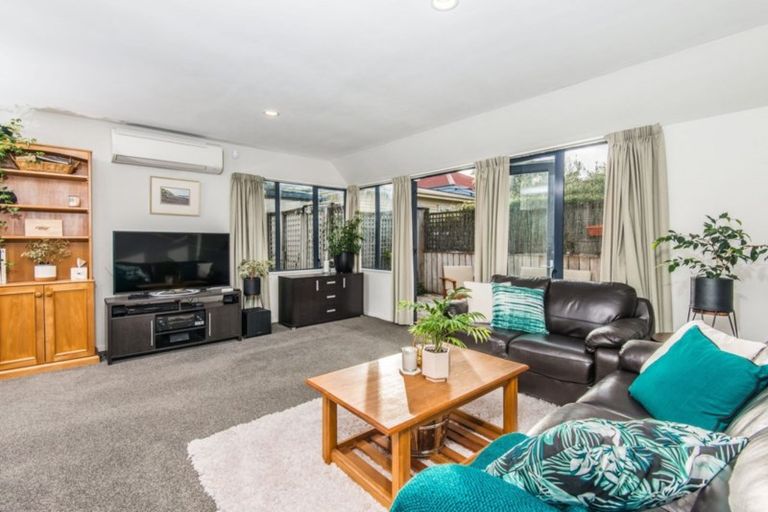 Photo of property in 2/6 Earp Street, Johnsonville, Wellington, 6037
