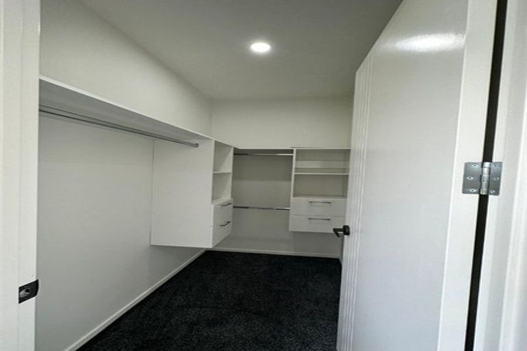 Photo of property in 8a Gracechurch Drive, Flat Bush, Auckland, 2016