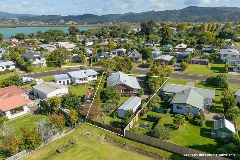 Photo of property in 33 Catherine Crescent, Whitianga, 3510