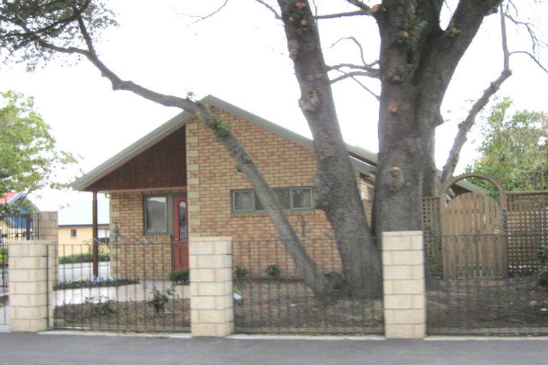 Photo of property in Cedar Park, 2/90 Bristol Street, St Albans, Christchurch, 8014