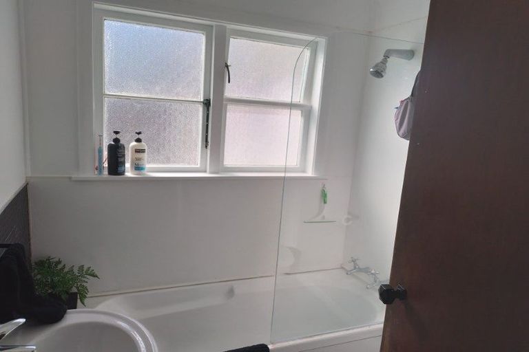 Photo of property in 6 Coates Grove, Silverstream, Upper Hutt, 5019