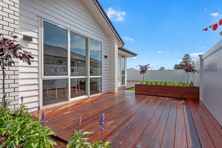 Photo of property in 13 Kakariki Drive, Coastlands, Whakatane, 3120