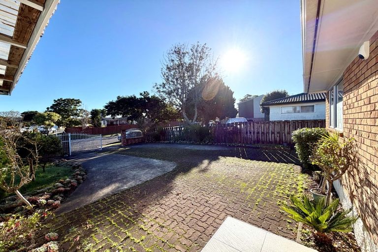 Photo of property in 23 Hyperion Drive, Randwick Park, Auckland, 2105
