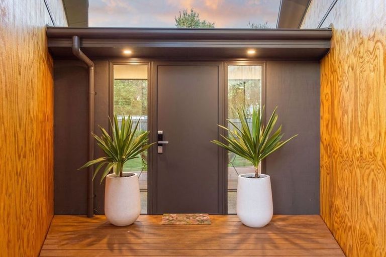 Photo of property in 98 Osborne Street, Waltham, Christchurch, 8011