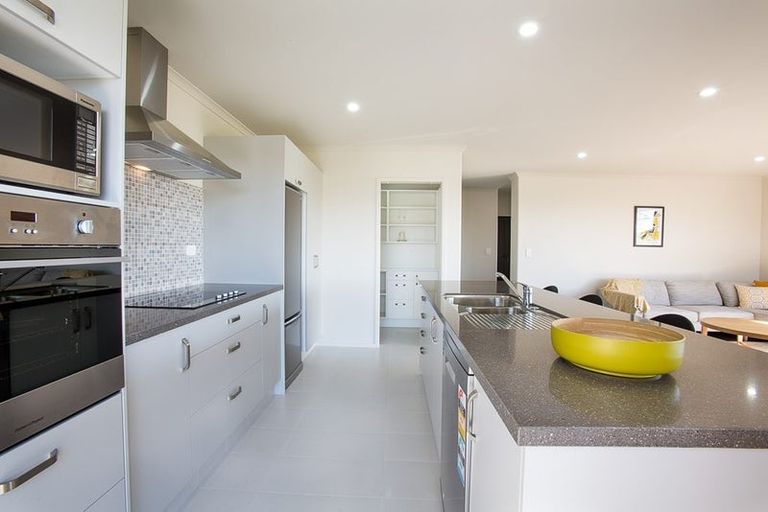 Photo of property in 40 Kohekohe Drive, Owhata, Rotorua, 3010