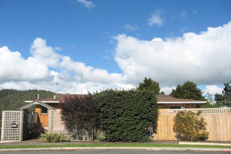 Photo of property in 2a Takahe Street, Tikipunga, Whangarei, 0112