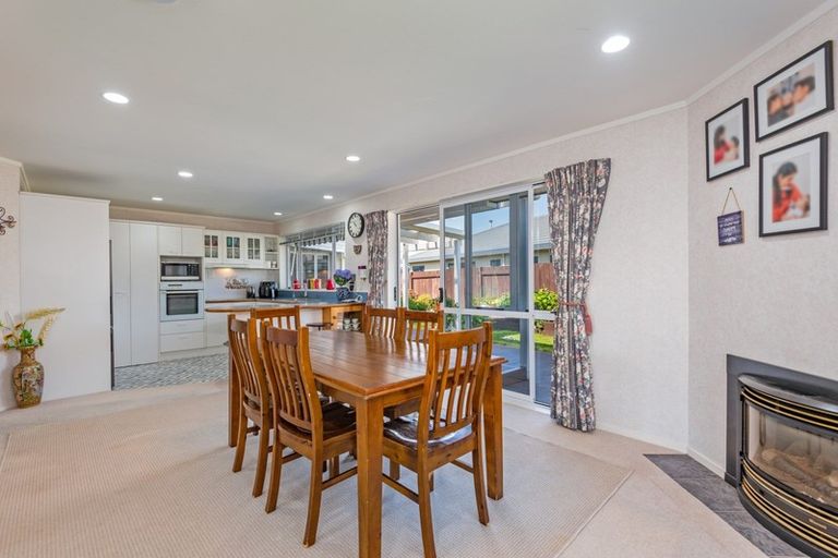 Photo of property in 4 Aspen Way, Kelvin Grove, Palmerston North, 4414