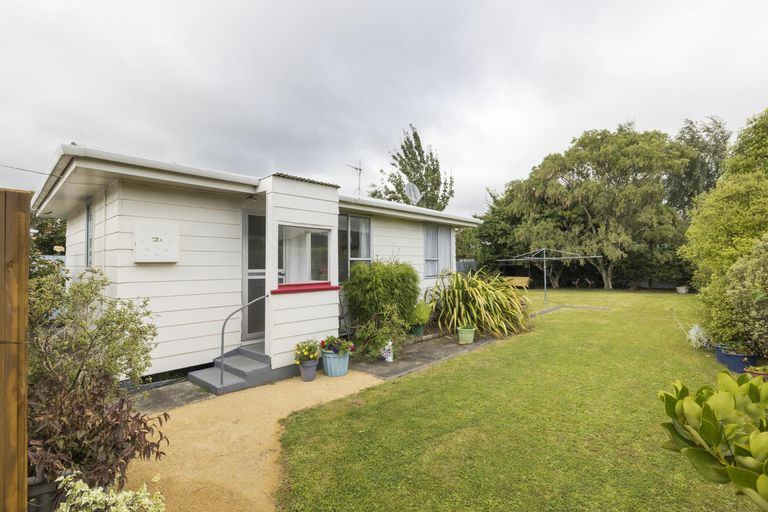 Photo of property in 32 Thomson Street, West End, Palmerston North, 4412