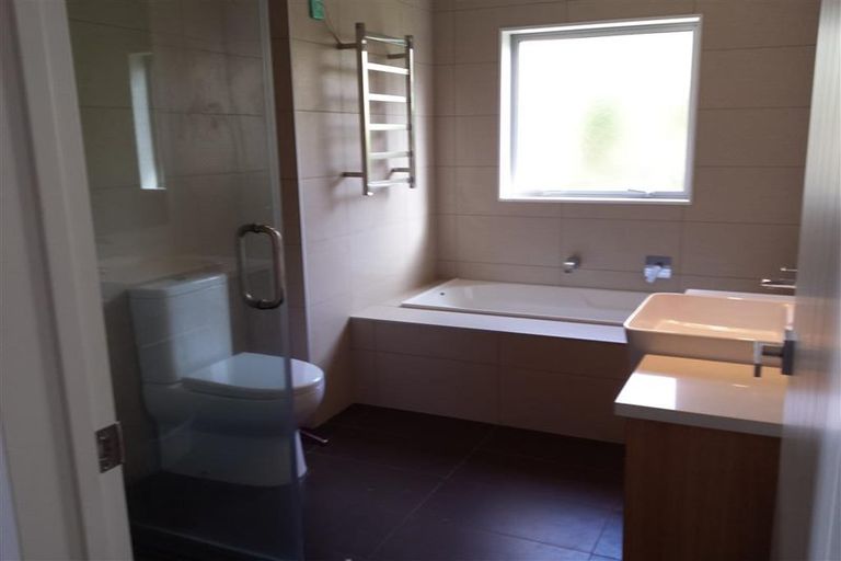 Photo of property in 16 Timberland Drive, Silverdale, 0932