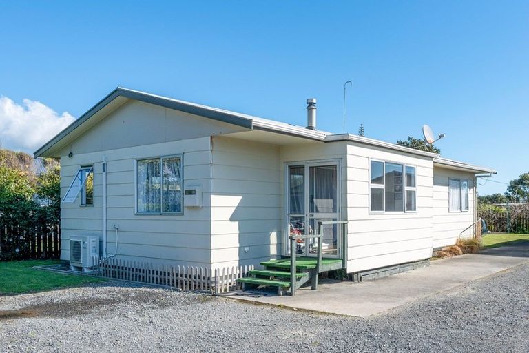 Photo of property in 45 Rangiuru Road, Otaki Beach, Otaki, 5512