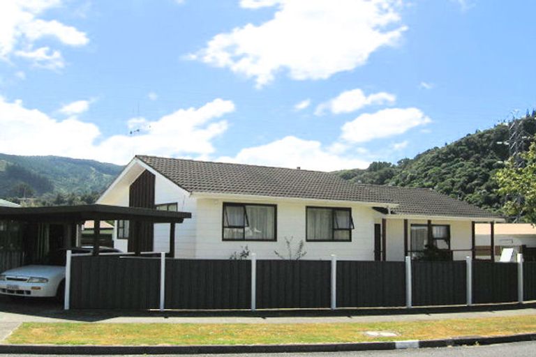 Photo of property in 2 Jasper Grove, Birchville, Upper Hutt, 5018