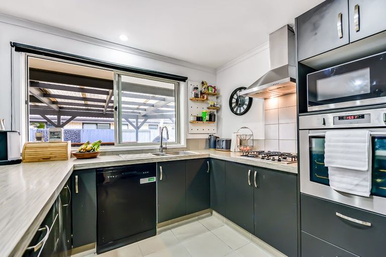 Photo of property in 11 Te Ironui Place, Huntington, Hamilton, 3210