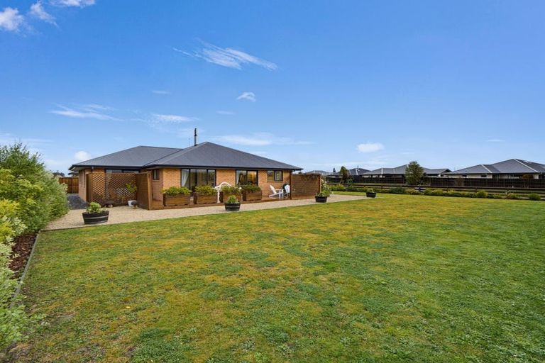 Photo of property in 2/3 Loe Place, Amberley, 7410