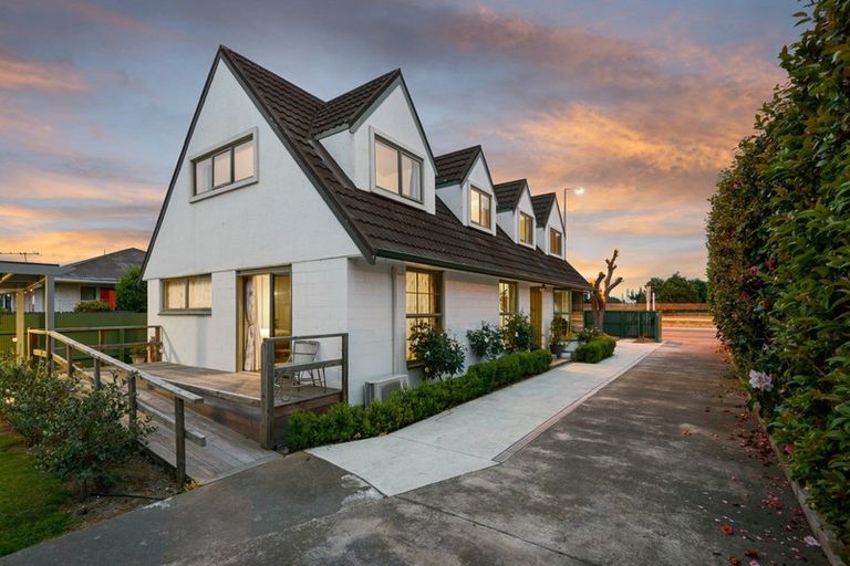 Photo of property in 76 Russley Road, Russley, Christchurch, 8042